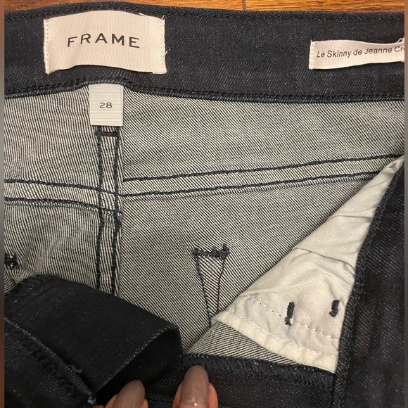 ✨HOST PICK✨🎉🎉Frame Cropped Jeans NWT - Picture 4 of 4